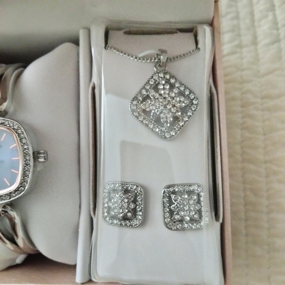 Ellen Tracy Silver Watch, Necklace and Earrings Jewelry Set - Picture 11 of 12